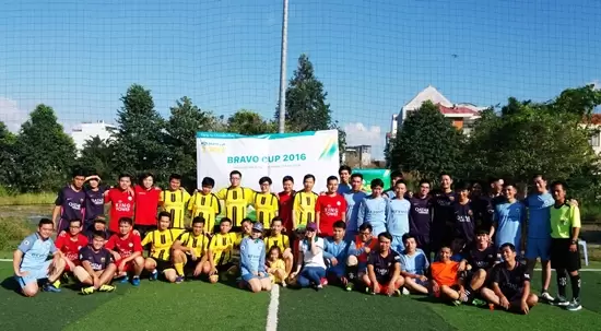 Sức nóng sân cỏ trong trận đầu khai mạc BRAVO Cup HCM 2016