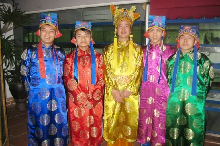 “Tài năng tiềm ẩn” của BRAVO sau mỗi chương trình: Táo quân 2009