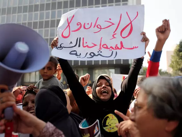 Description: https://cafebiz.vcmedia.vn/k:2016/6-nhung-du-doan-cua-bill-gates-cach-day-20-nam-da-tro-thanh-su-that-1451912814336/nhung-du-doan-cua-bill-gates-cach-day-20-nam-da-tro-thanh-su-that.jpg