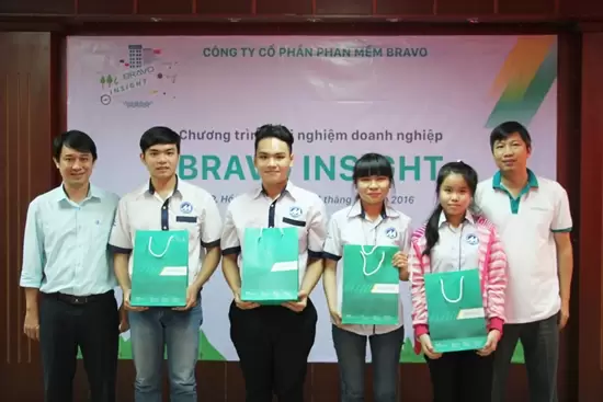 BTC dành tặng nhiều phần quà ý nghĩa cho các bạn sinh viên