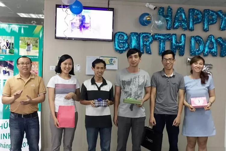 Thêm hai chiếc Cúp xuất sắc tháng 4 tìm ra chủ nhân 