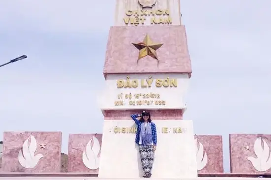 Chụp ảnh check-in ở Đảo Lý Sơn