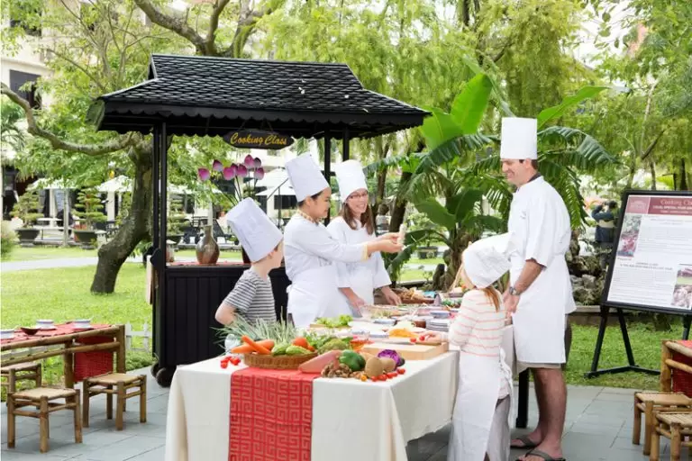 Vi vu cùng bài toán nghiệp vụ tại Công ty Du lịch Hội An