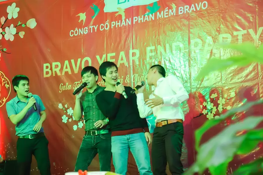 Ca khúc “Sóng tình” từ 4 chàng trai phòng Bảo hành