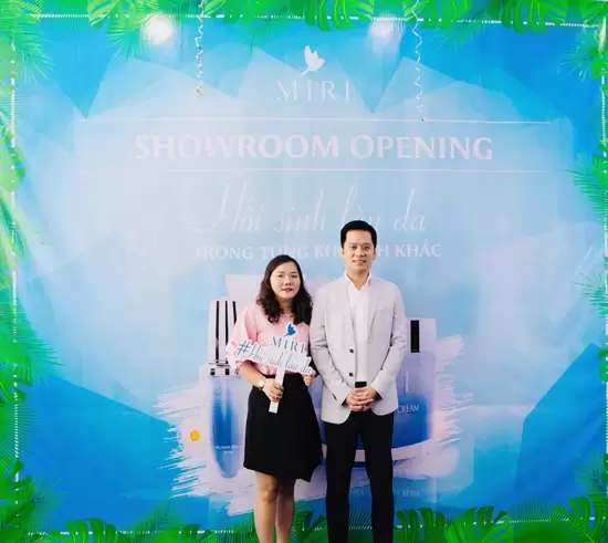 Chúc mừng Công ty TNHH Vạn Xuân FMCG Investment khai trương Showroom Mỹ phẩm MIRI