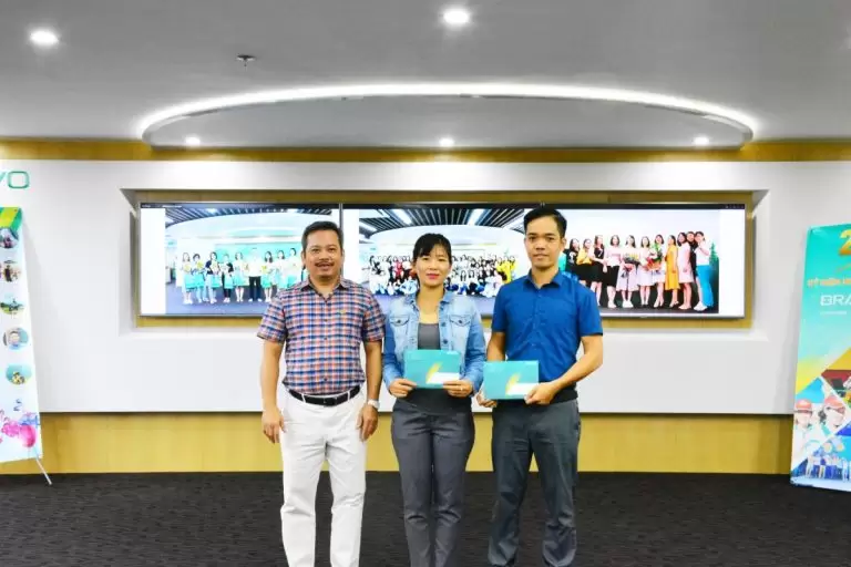 Thưởng nóng CBNV Kinh doanh và Giải pháp tư vấn tháng 10/2020