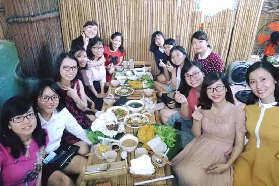 Bữa trưa được chuẩn bị dành riêng cho các chị em nhân ngày 20/10