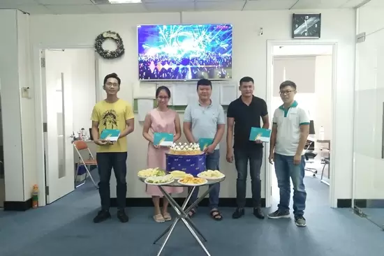 Rộn ràng mừng sinh nhật CBNV tháng 5 tại BRAVO HCM