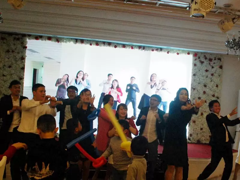 Đội Kinh doanh “phiêu” cùng clip của đội mình