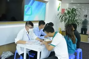 CBNV thực hiện lấy hồ sơ khám