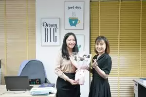 Chúc mừng 20/11 tới “cô giáo” Trịnh Thúy Mai đào tạo Iso-Marketing, văn hóa BRAVO cho các lớp nhân viên mới