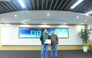 Biểu dương thành tích và trao khen thưởng nóng tới NVKD