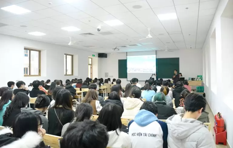 Buổi giao lưu doanh nghiệp và sinh viên năm cuối Khoa HTTTKT, ngày 27/12/2022