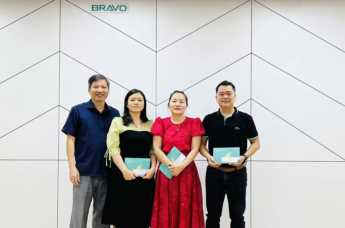 Khen thưởng Khối Kinh doanh ký kết hợp đồng có giá trị cao Quý IV/2022