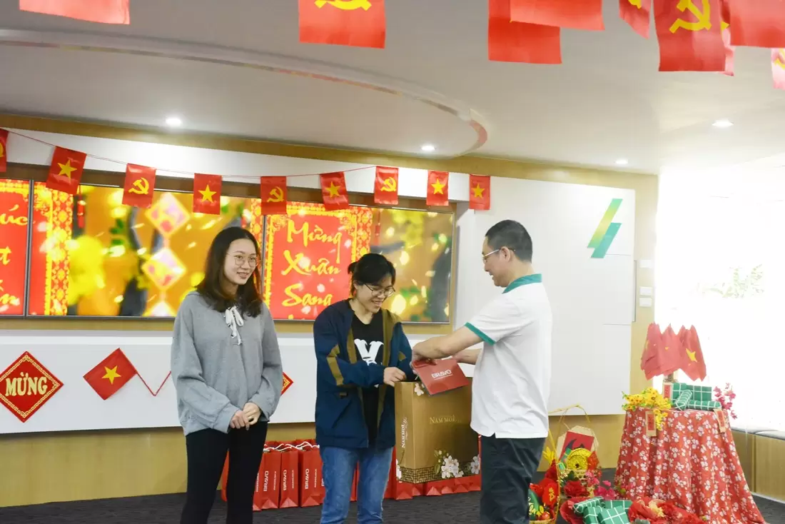 Chúc Tết gia đình CBNV phòng QLTH dịp Xuân Quý Mão 2023
