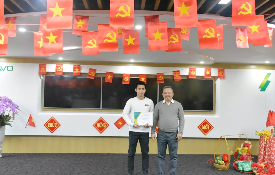 Tuyên dương sự đóng góp của CBNV Nguyễn Mạnh Đạt cho hoạt động tuyển dụng nhân sự