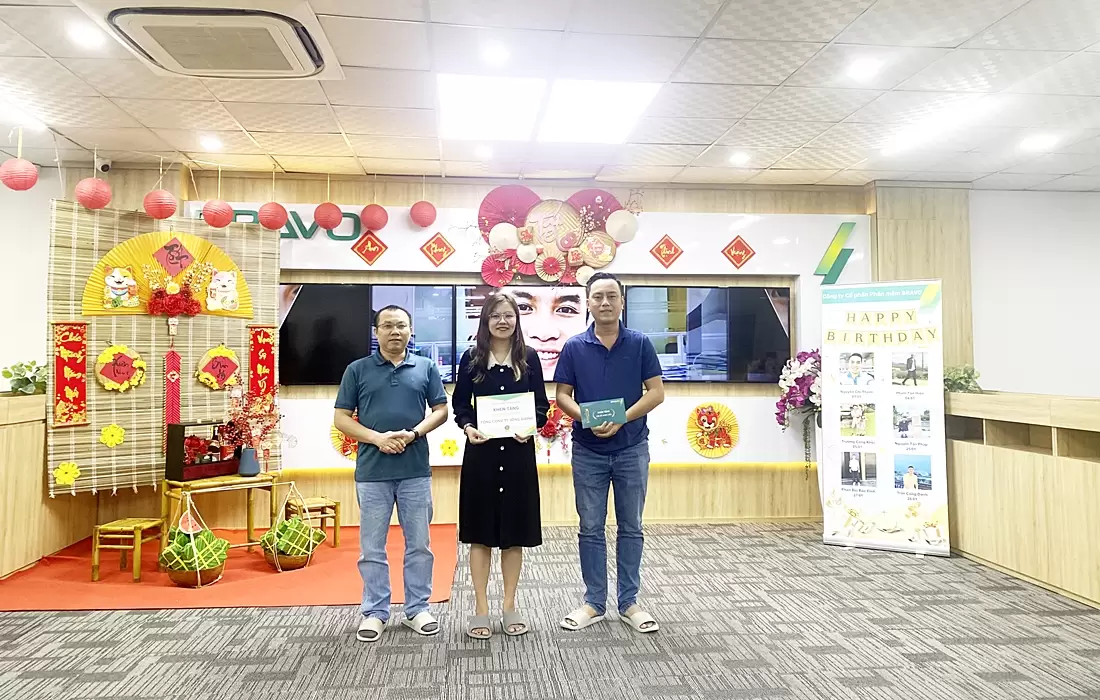 Khen thưởng nóng CBNV Kinh doanh BRAVO ĐN tháng 1/2023