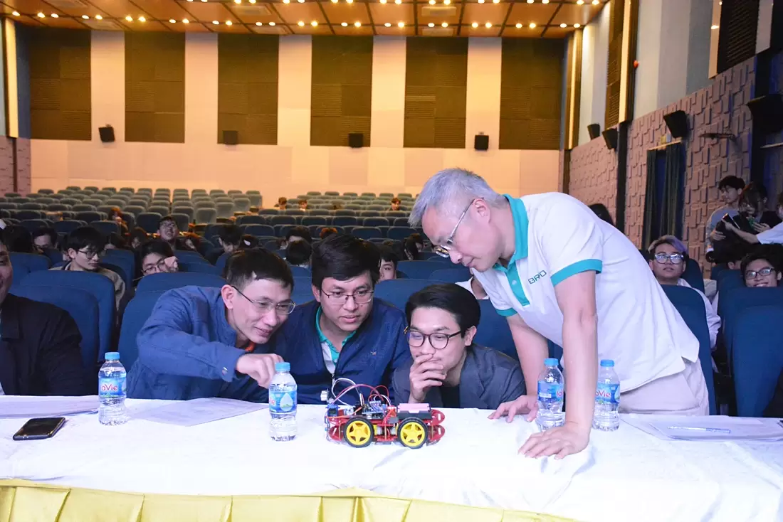 BGK chấm điểm bài dự thi TFI 2023