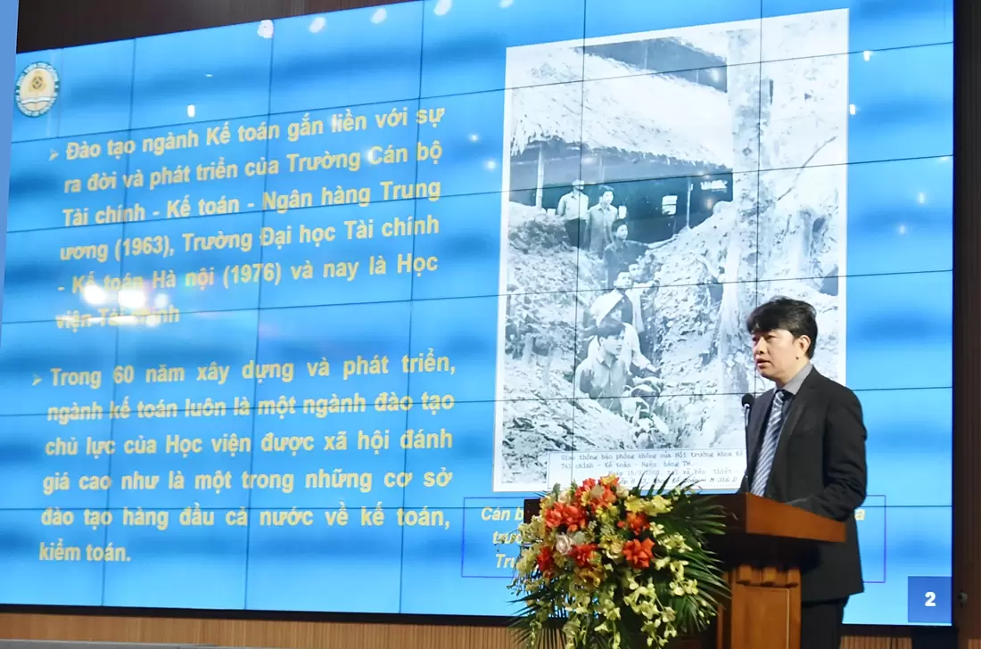 Trưởng khoa Kế toán, Học viện Tài Chính đã trình bày Báo cáo