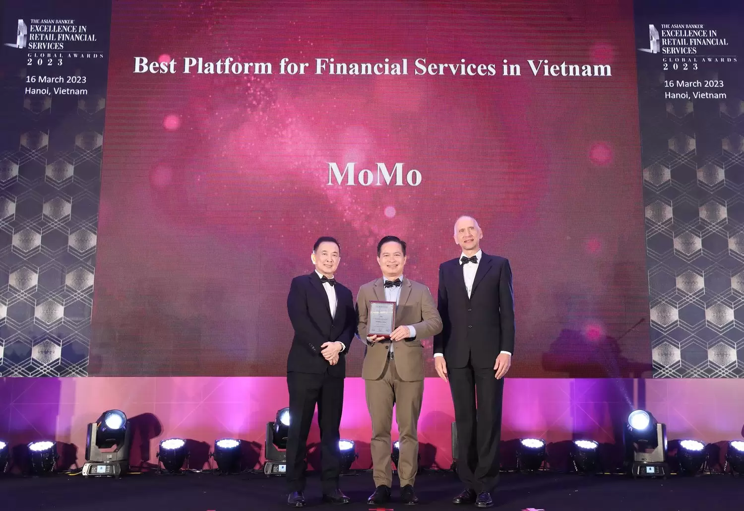 MoMo nhận giải Nền tảng dịch vụ tài chính tốt nhất VN