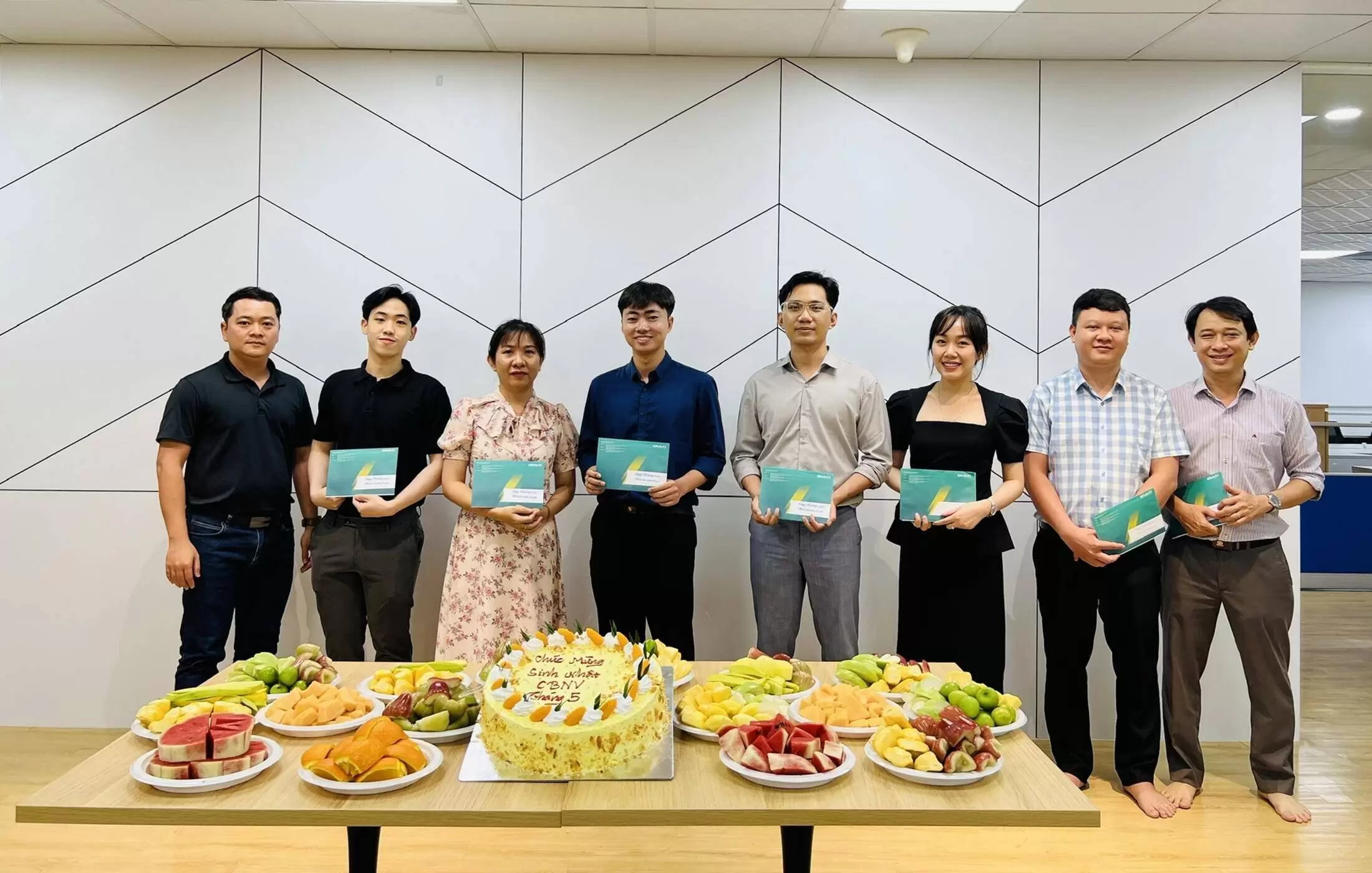 Sinh nhật tháng 5 tại BRAVO HCM