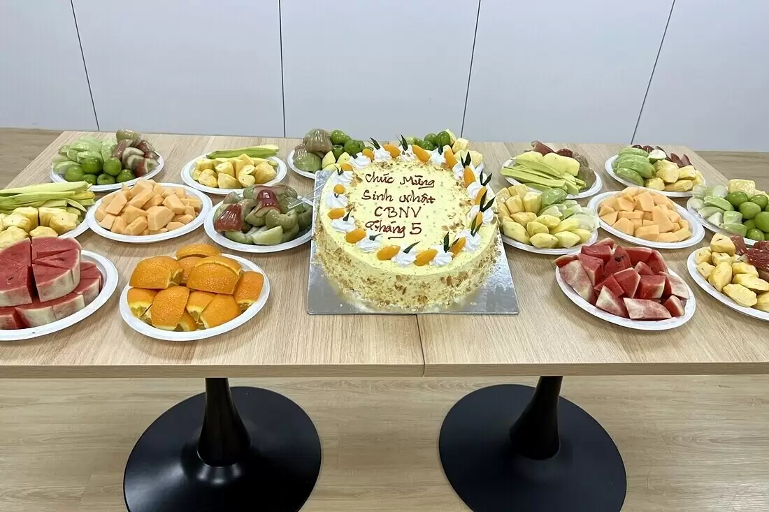 Tiệc ngọt sinh nhật tháng 5/2023