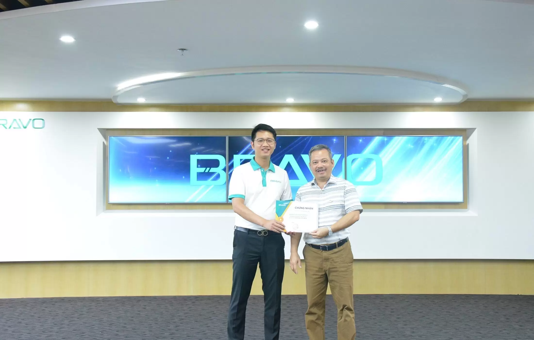 Thưởng nóng ký kết hợp đồng Dược Nam Hà 17/5/2023