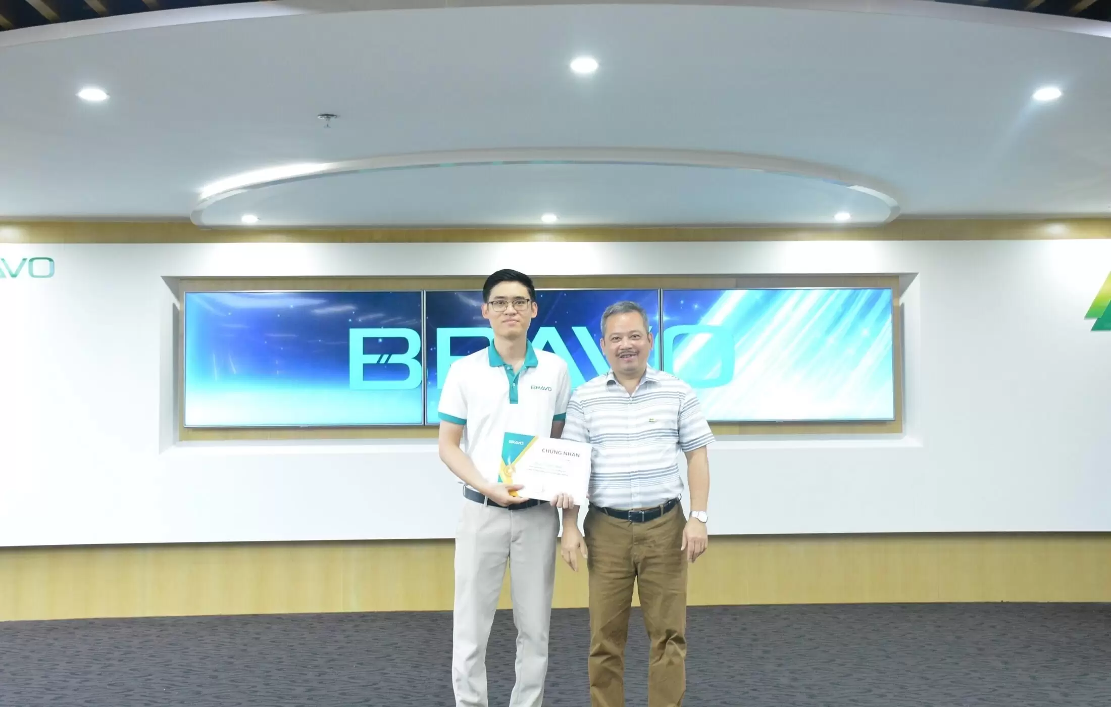 Thưởng nóng ký kết hợp đồng với Công ty Venus 17/5/2023