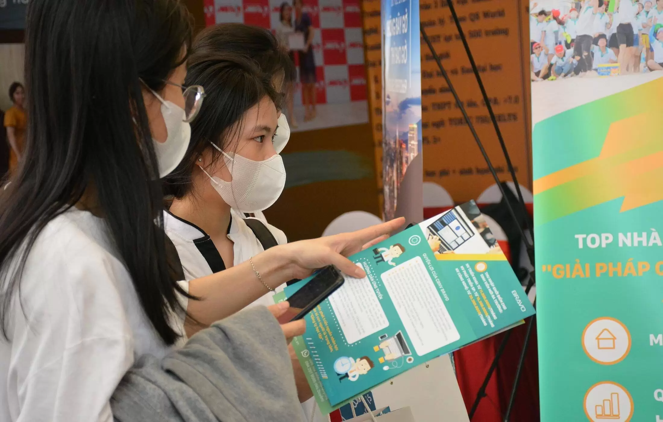 Thương hiệu BRAVO thu hút sự chú ý của sinh viên TLU