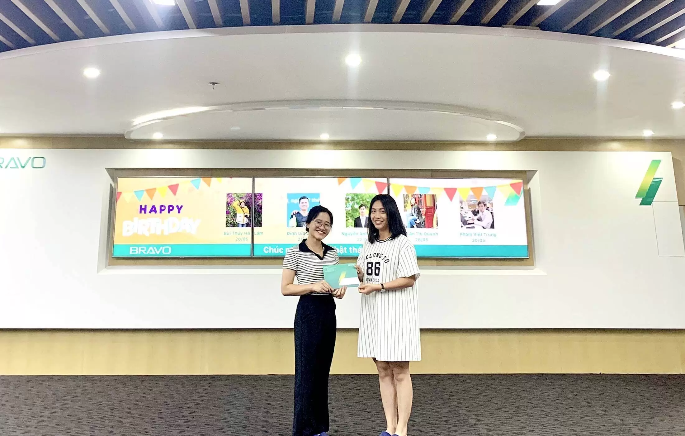 Trao nhuận bút tháng 5/2023