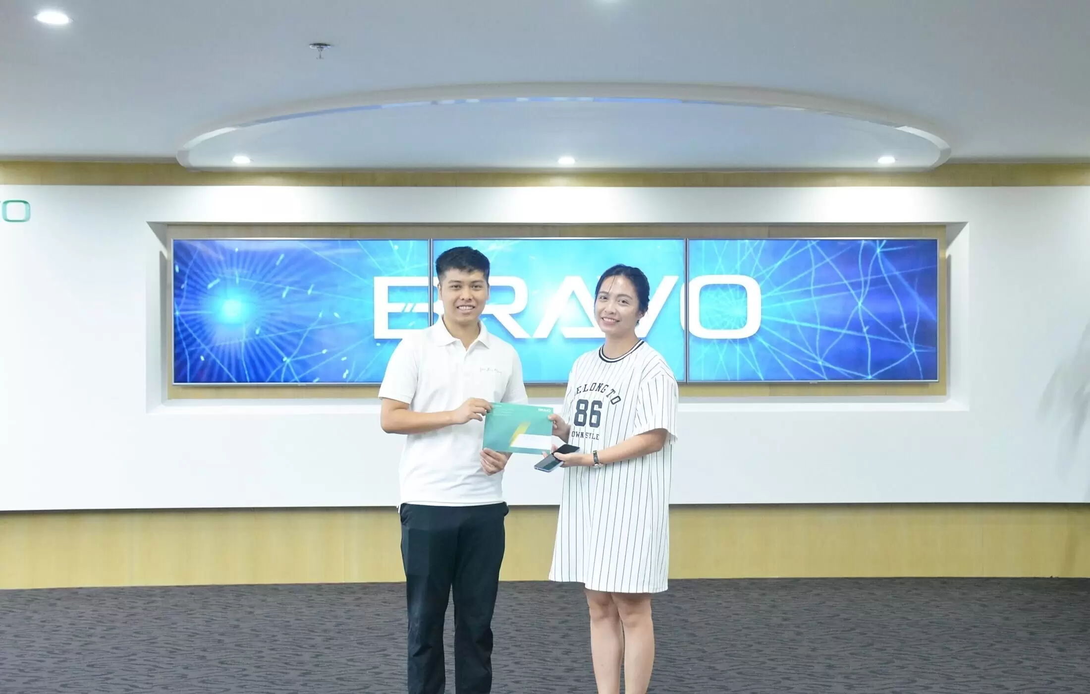 Trao nhuận bút tháng 5/2023