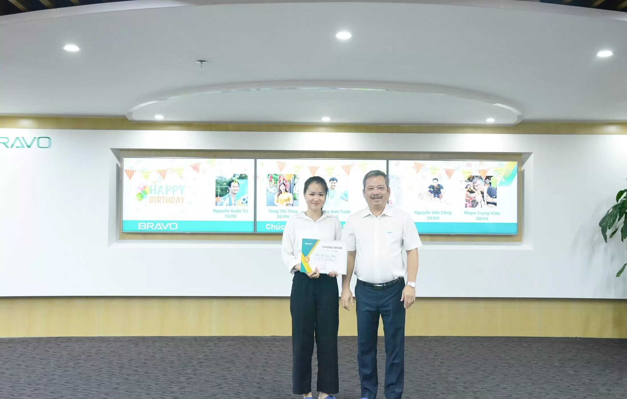 Thưởng nóng giới thiệu nhân sự phòng Kỹ thuật 4