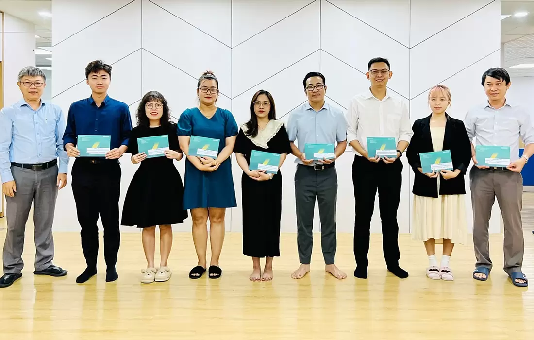 BRAVO HCM khen thưởng 6 tháng đầu năm 2023 với CBNV hoàn thành công việc