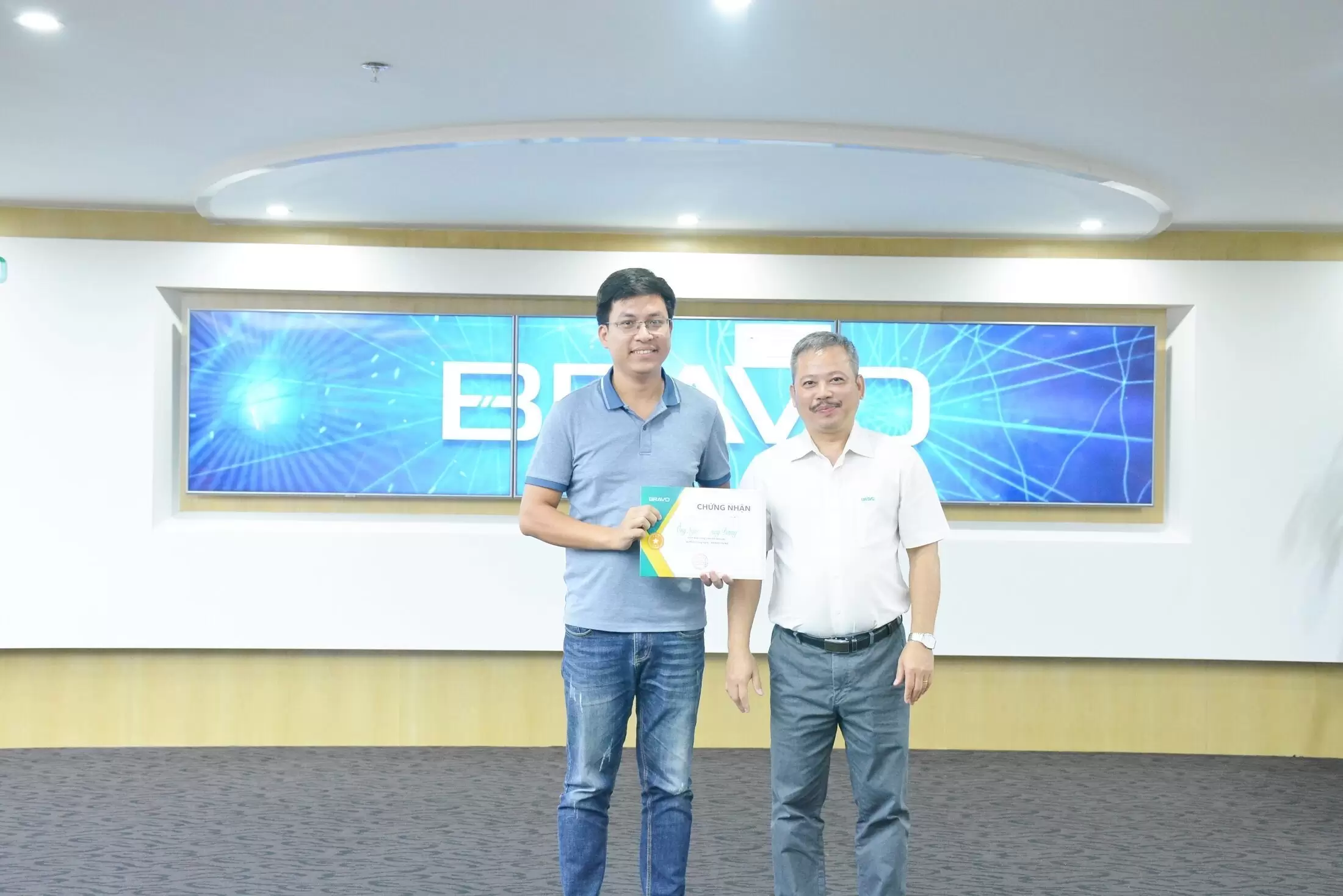 Thưởng nóng giới thiệu nhân sự t6/2023