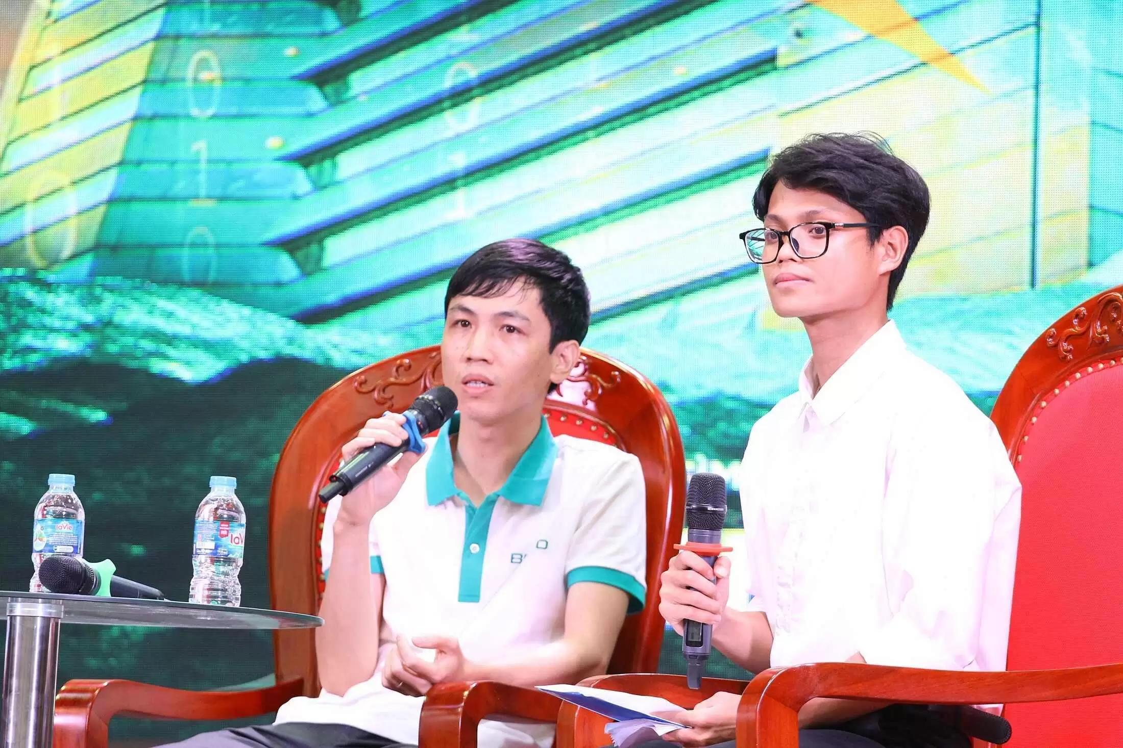 Diễn giả BRAVO giải đáp sinh viên tại Talkshow BankXChange