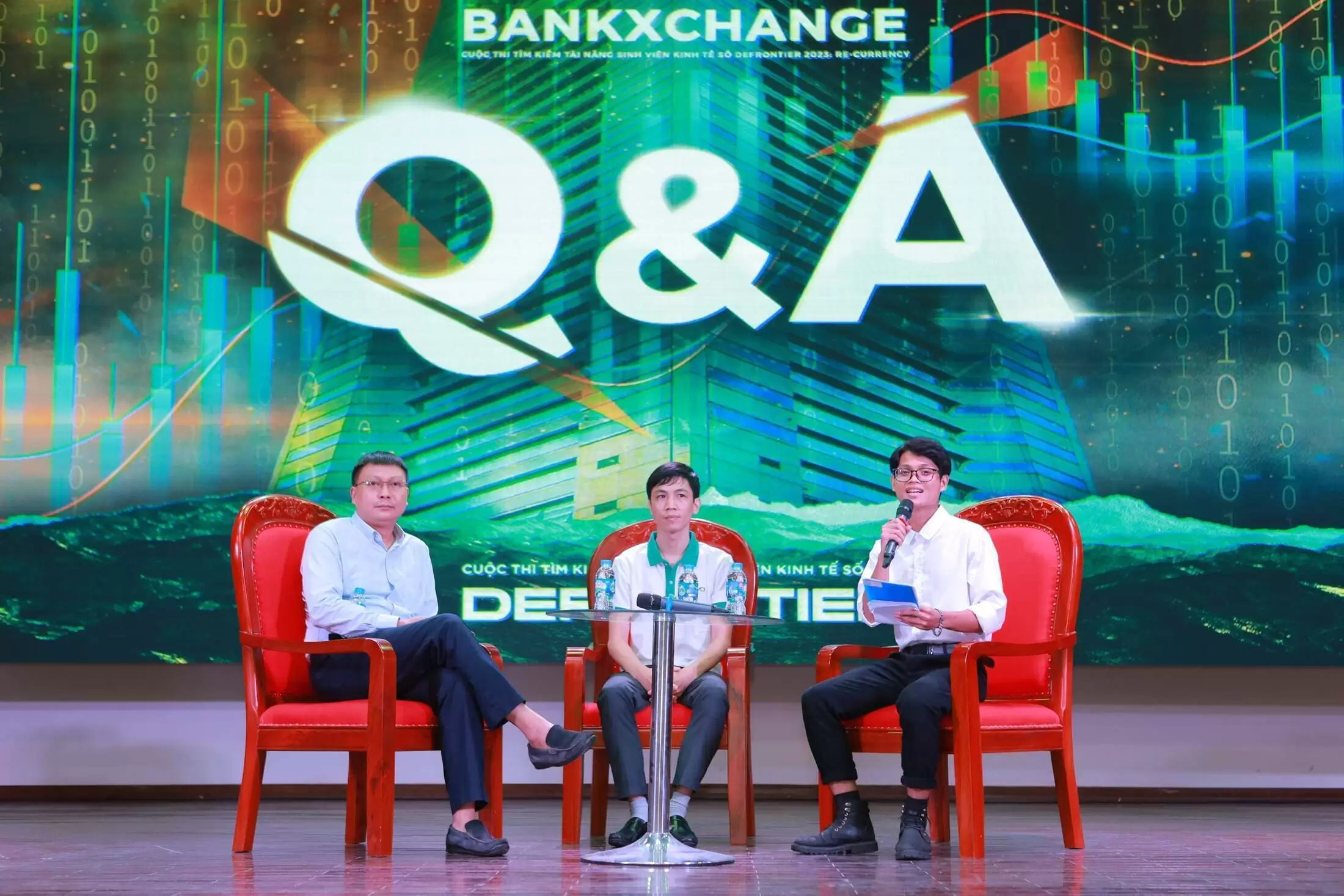 Tọa đàm chuyển đổi số ngành tài chính ngân hàng, ĐH KTQD 2023