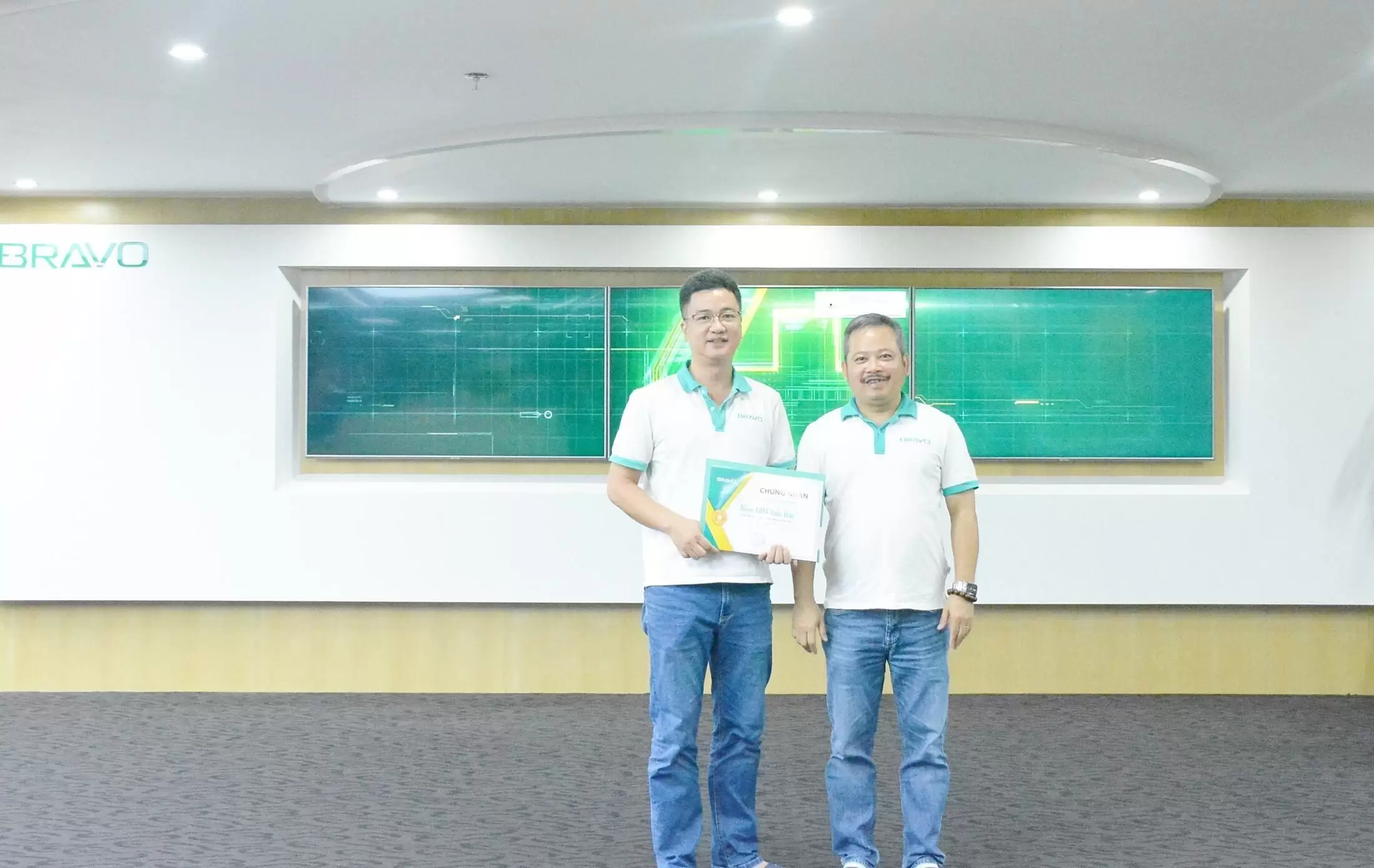 Thưởng nóng triển khai phần mềm BRAVO cho công ty Delta