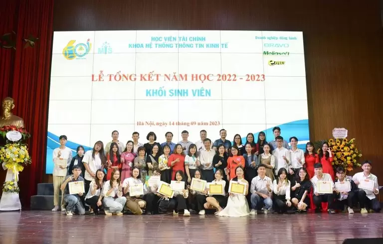 Lễ tổng kết năm học 2022-2023 của Khoa HTTTKT, Học viện Tài Chính