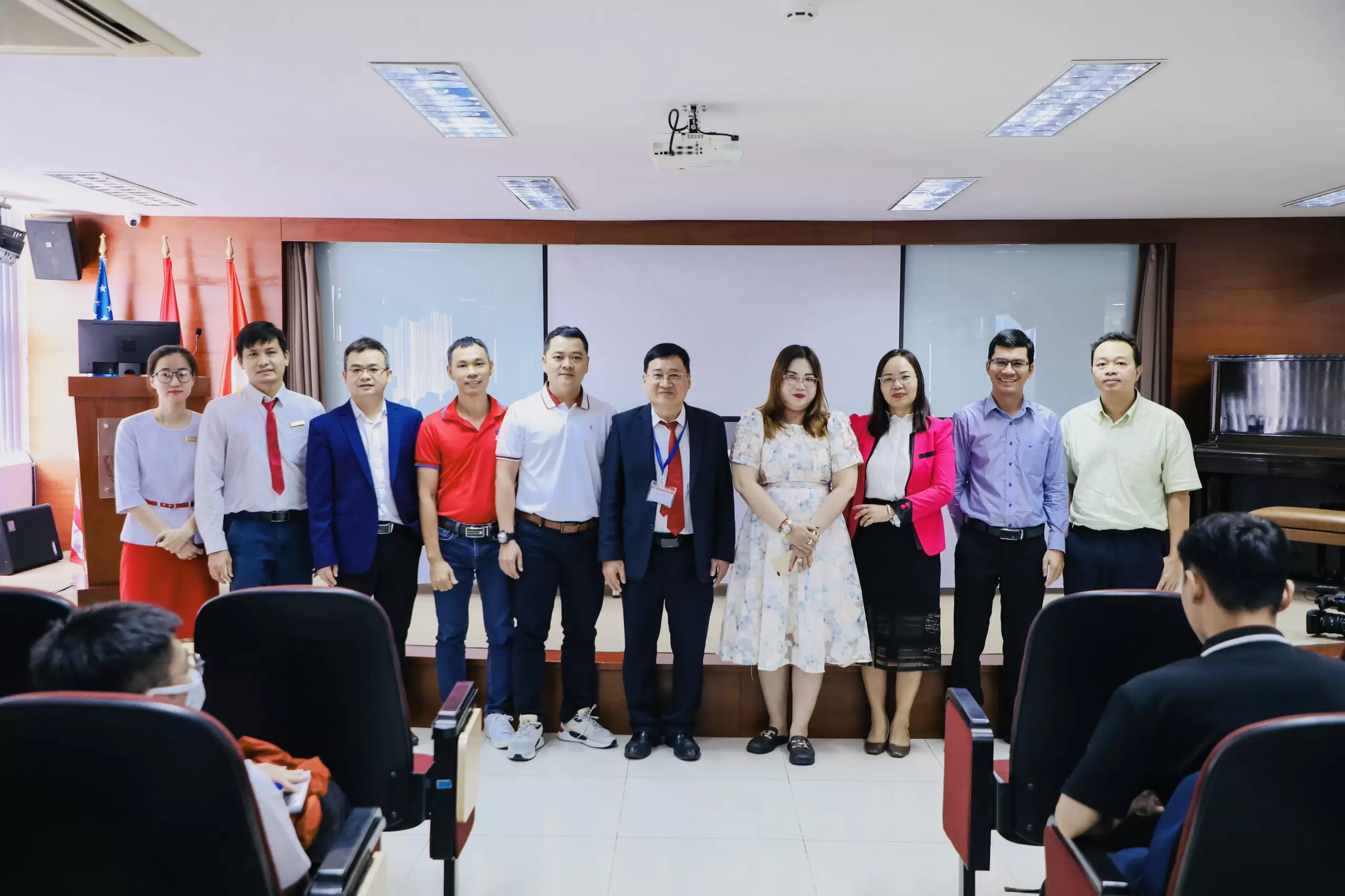 BRAVO chào tân sinh viên Khoa Kỹ thuật Khoa học Máy tính, ĐH Quốc tế Sài Gòn năm 2023