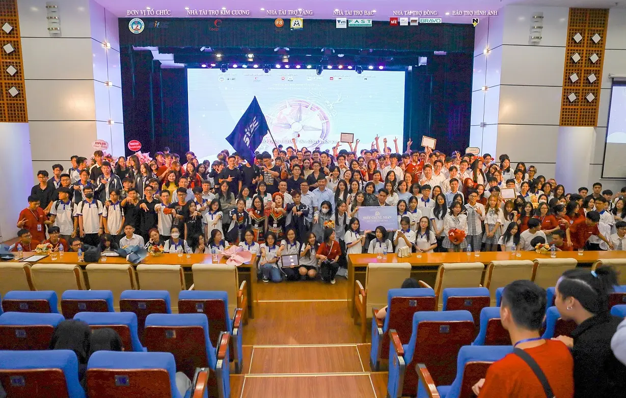 BRAVO dự lễ chào tân sinh viên K65 Viện CNTT & Kinh tế số - ĐH KTQD