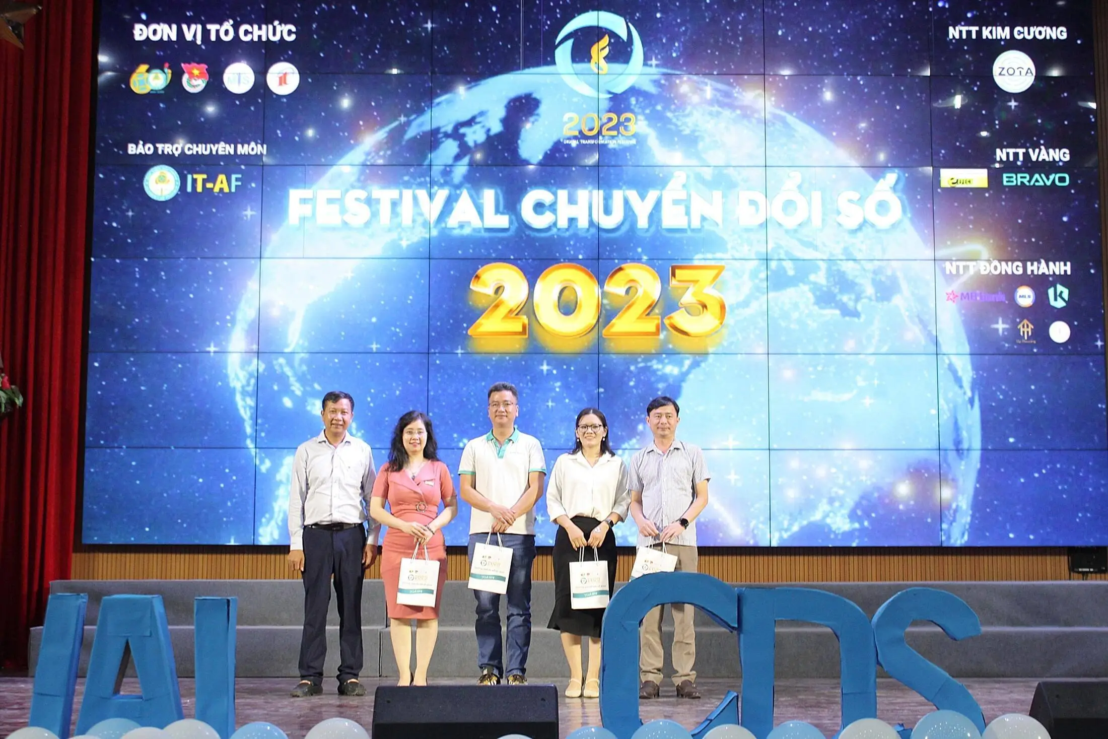 BRAVO dự chung kết Festival Chuyển đổi số 2023 của khoa HTTTKT Học viện Tài Chính
