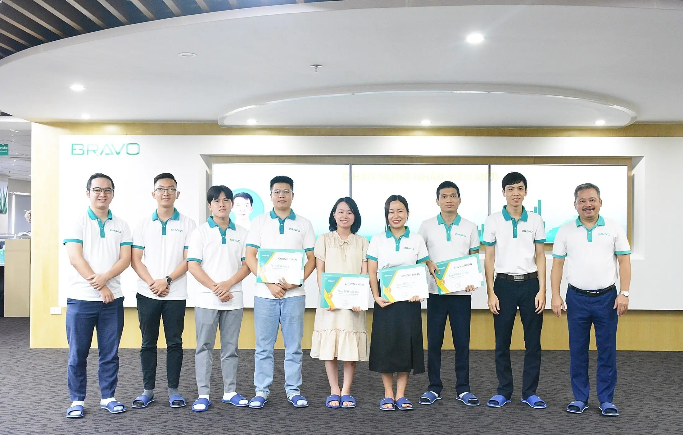 BRAVO HN thưởng nóng nhóm Kỹ thuật triển khai ngày 6/11/2023