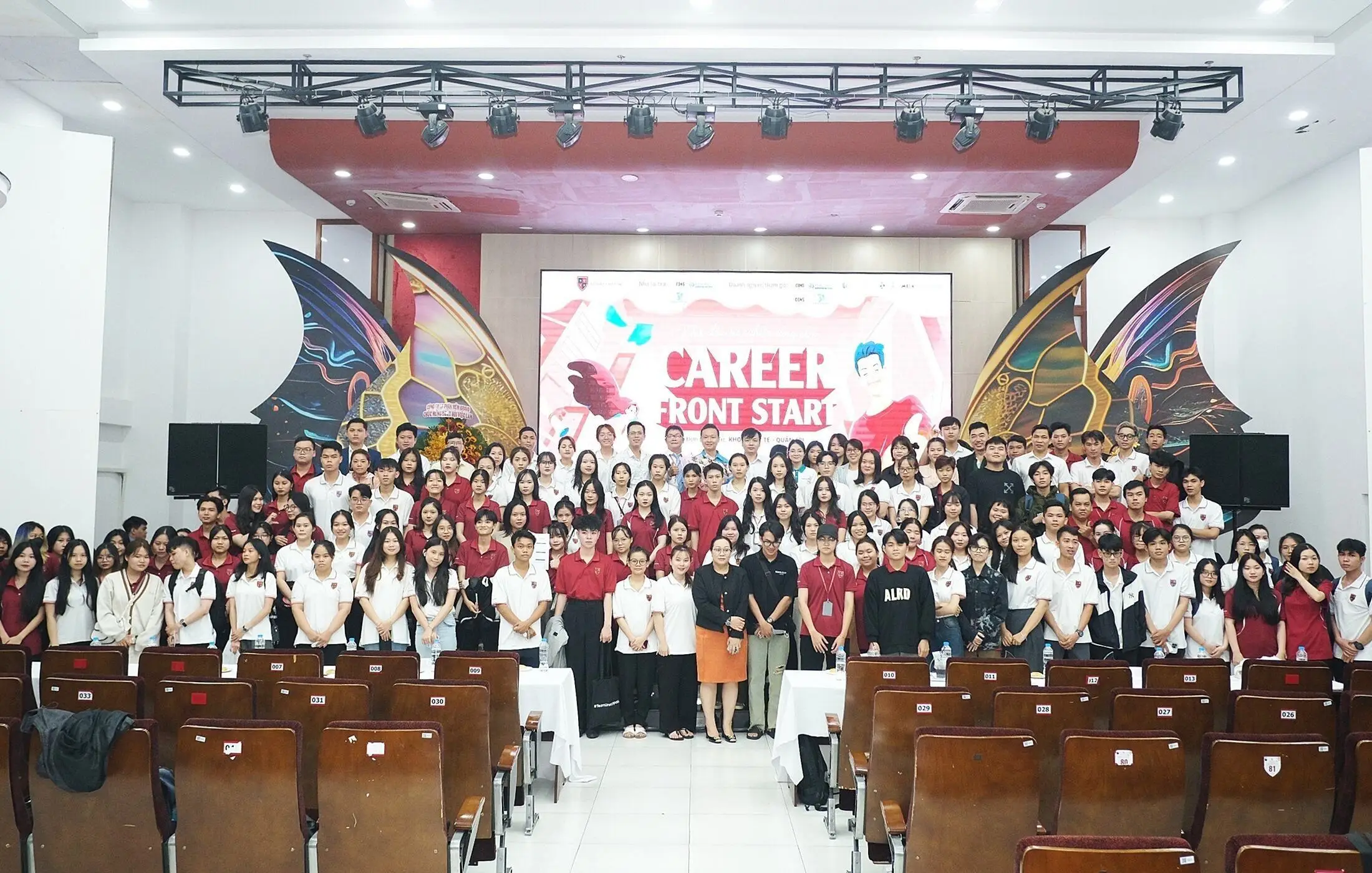 Ngày hội tư vấn hướng nghiệp và tuyển dụng - Career Front Day 2023