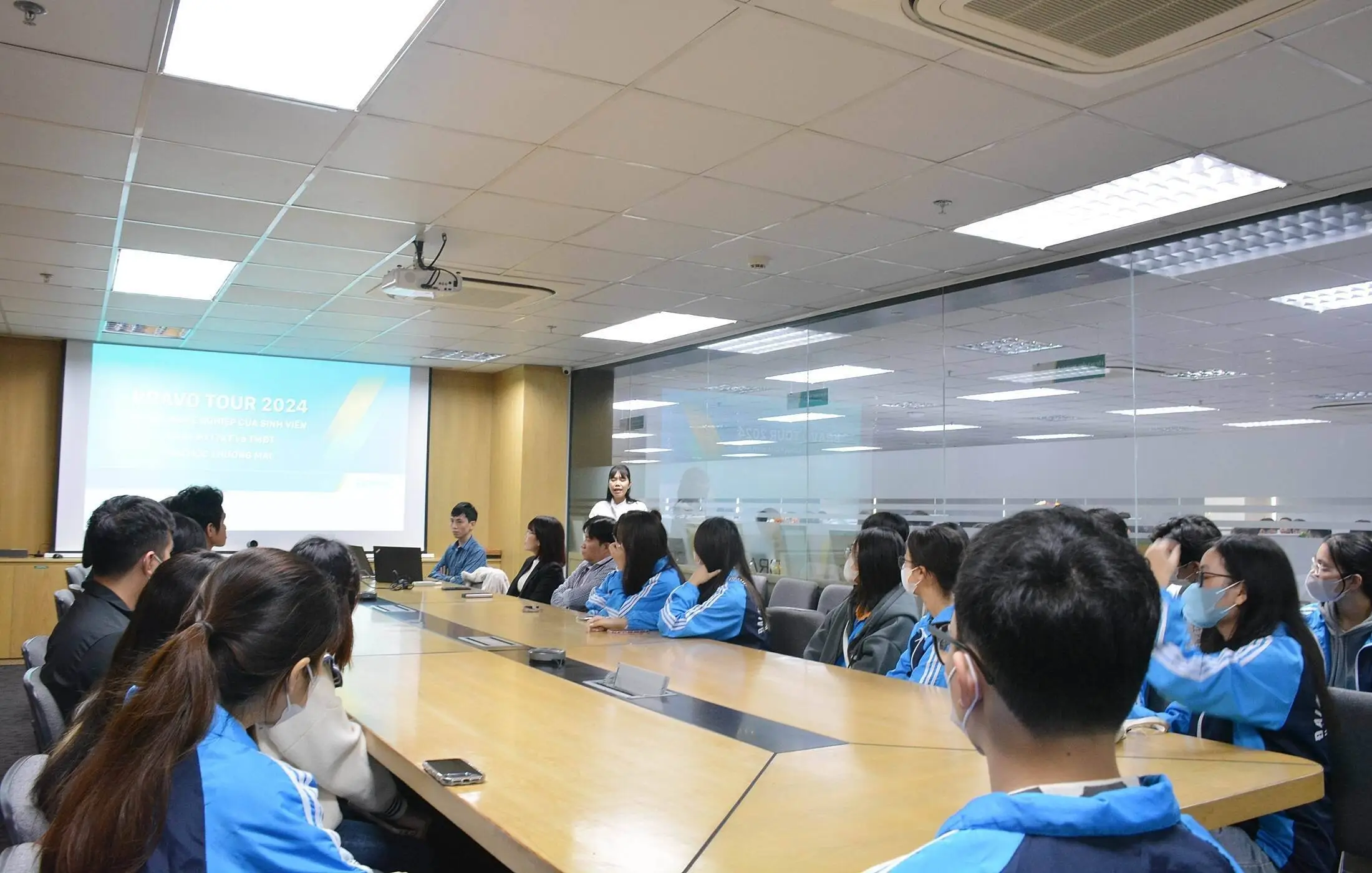 BRAVO's Tour 2024 đón sinh viên ĐH Thương Mại ngày 16/1/2024