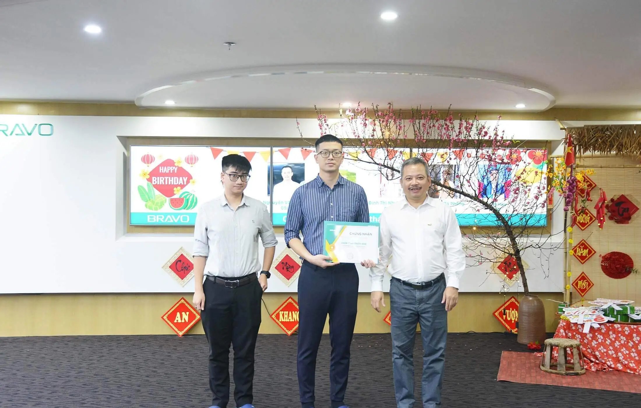 Thưởng nóng Kỹ thuật Triển khai BRAVO ERP cho Công ty Venus