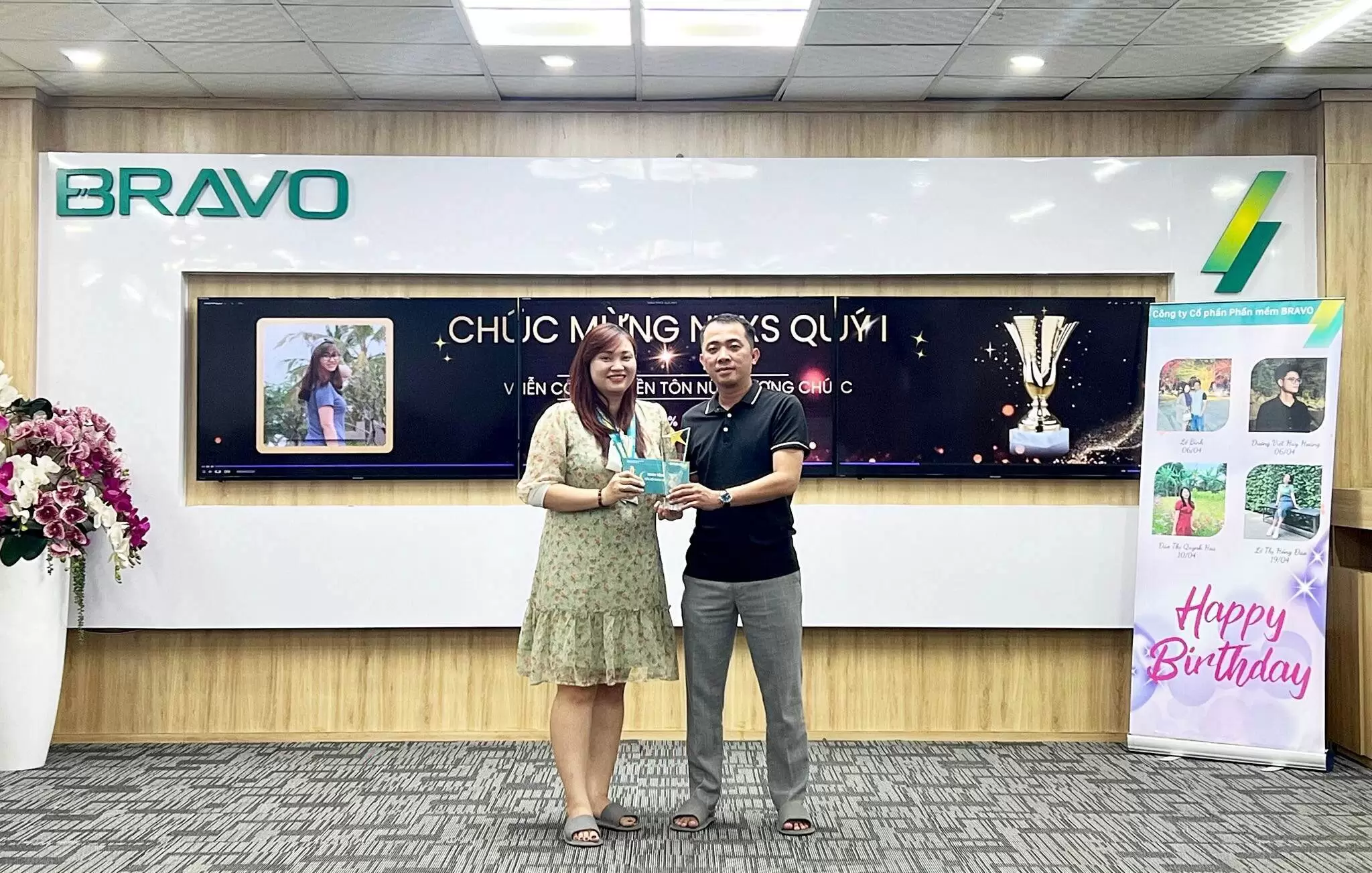 Trao cúp NVXS quý I/2024 tại BRAVO ĐN