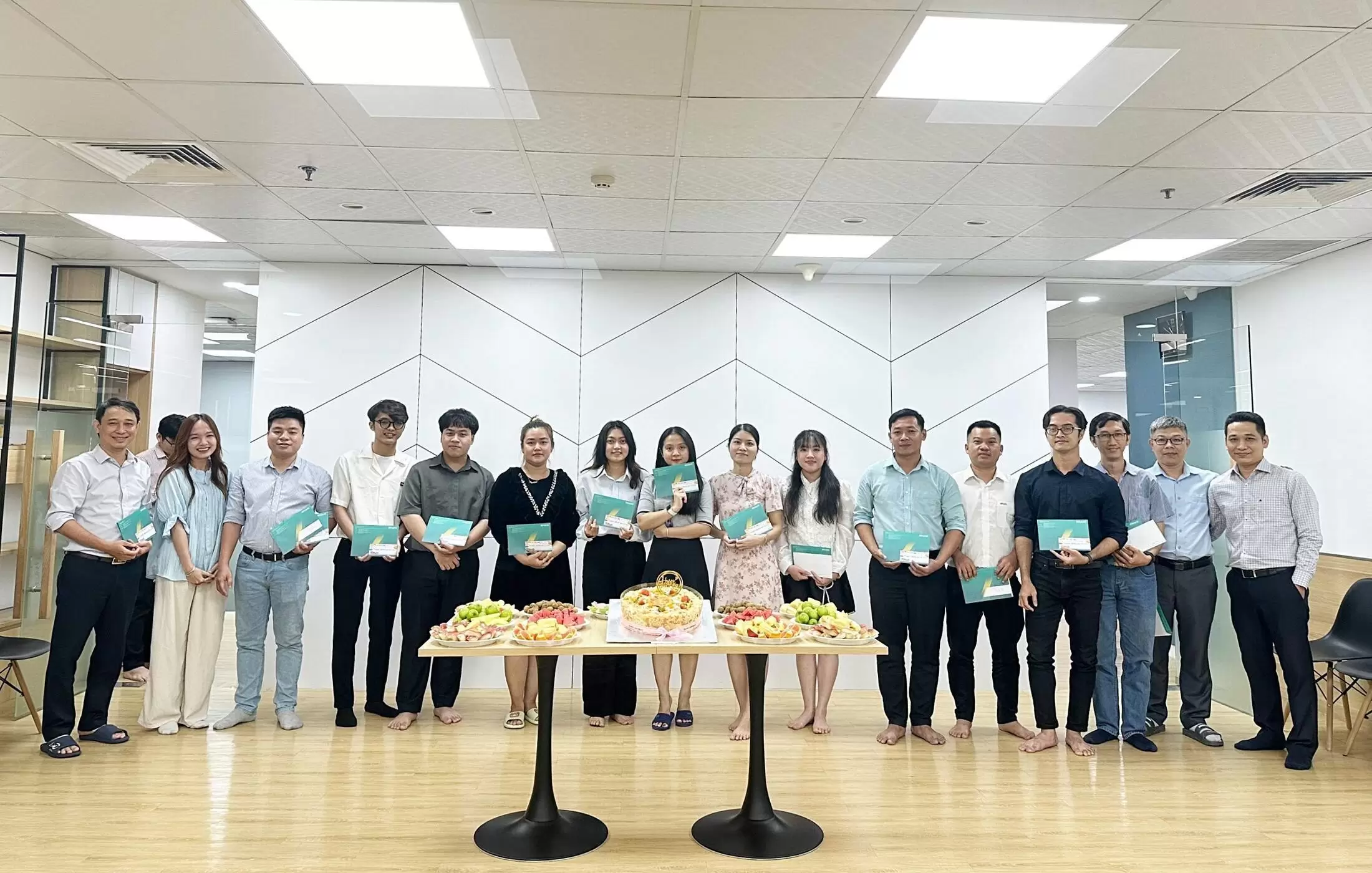 BRAVO HCM rộn rã đón sinh nhật tháng 4 cùng các thành viên