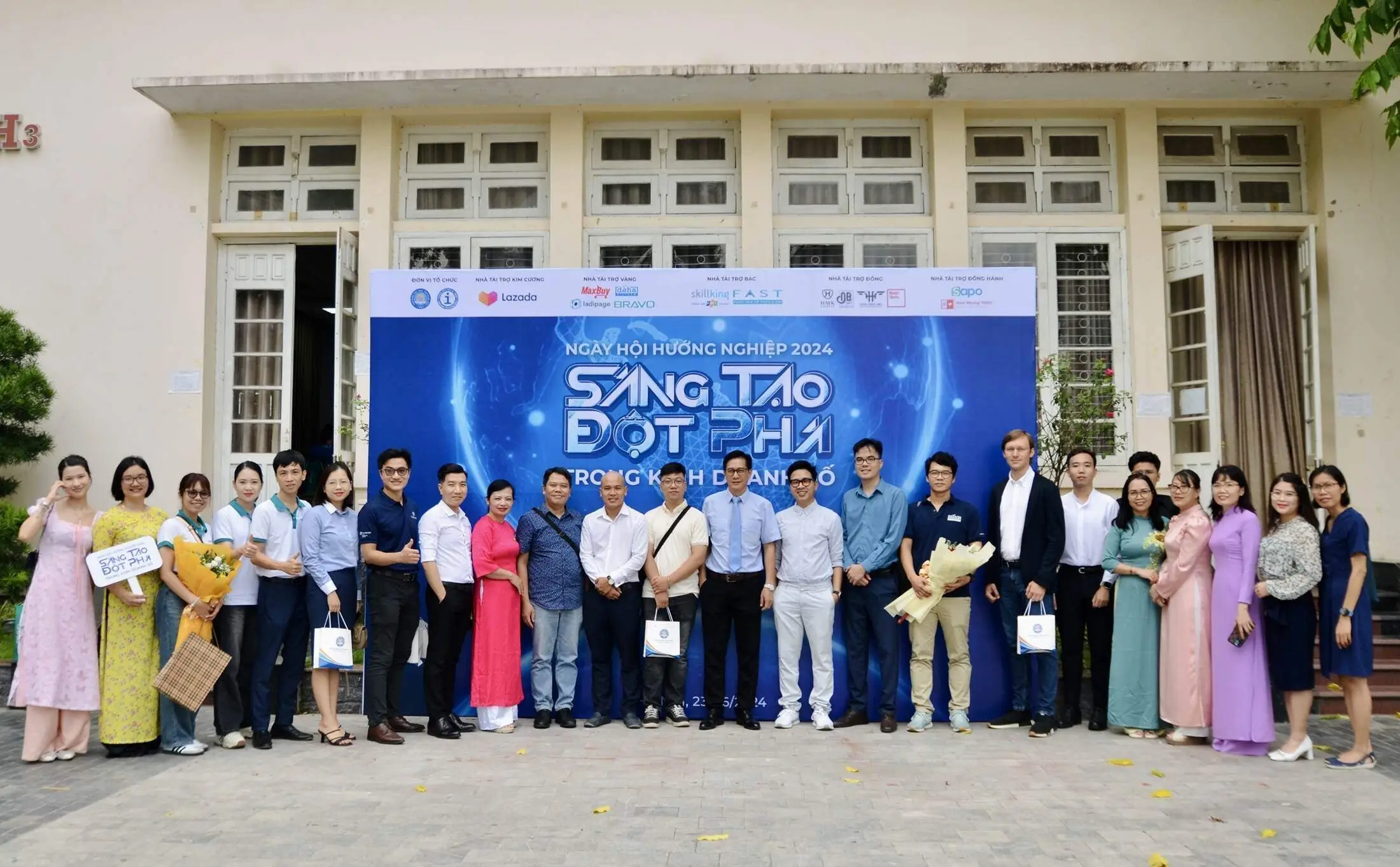 Ngày hội hướng nghiệp 2024 tại Đại học Thương Mại