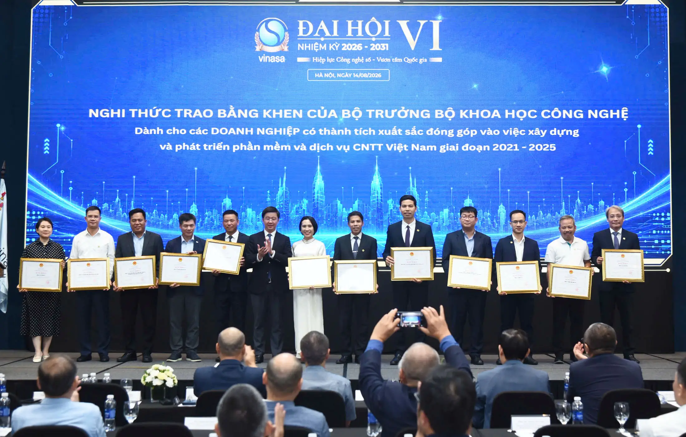 BRAVO vinh dự nhận Bằng khen của Bộ trưởng Bộ Khoa học và Công nghệ tại Đại hội VINASA lần thứ VI